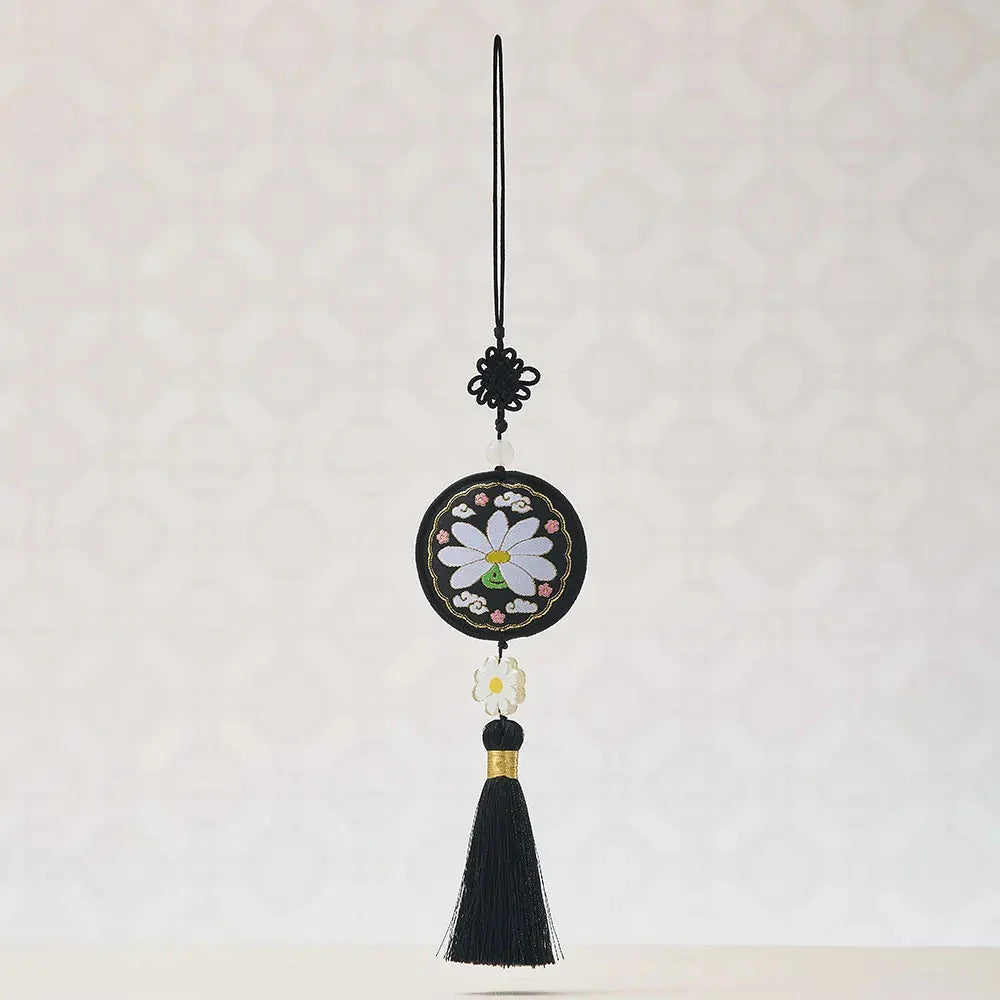 G-DRAGON [ZO&FRIENDS] - K-EDITION OFFICIAL MD ANNE Tassel Keyring